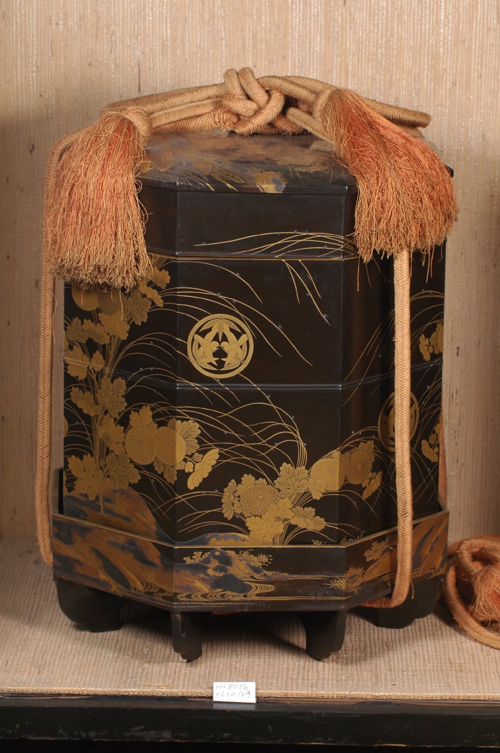 scatola, opera isolata - ambito giapponese (secc. XVII/ XIX)