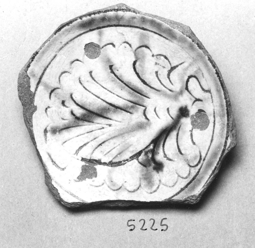 piatto, frammento - ambito veneto (fine/inizio secc. XIV/ XV)