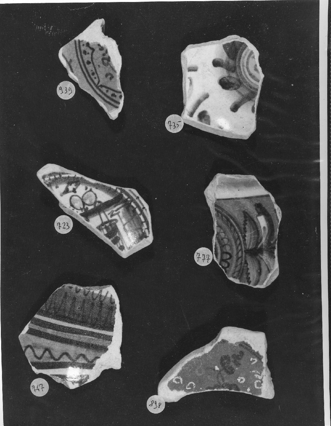 motivi decorativi (piattino, frammento) - ambito veneto (secc. XV/ XVI)