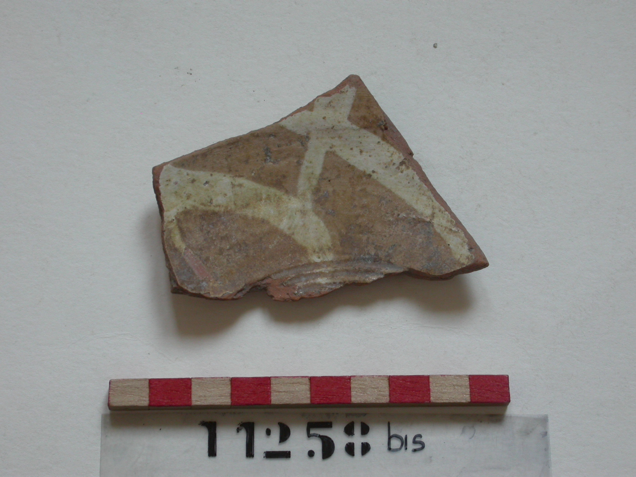 motivi decorativi geometrici (scodella, frammento) - ambito bizantino (prima metà sec. XIII)