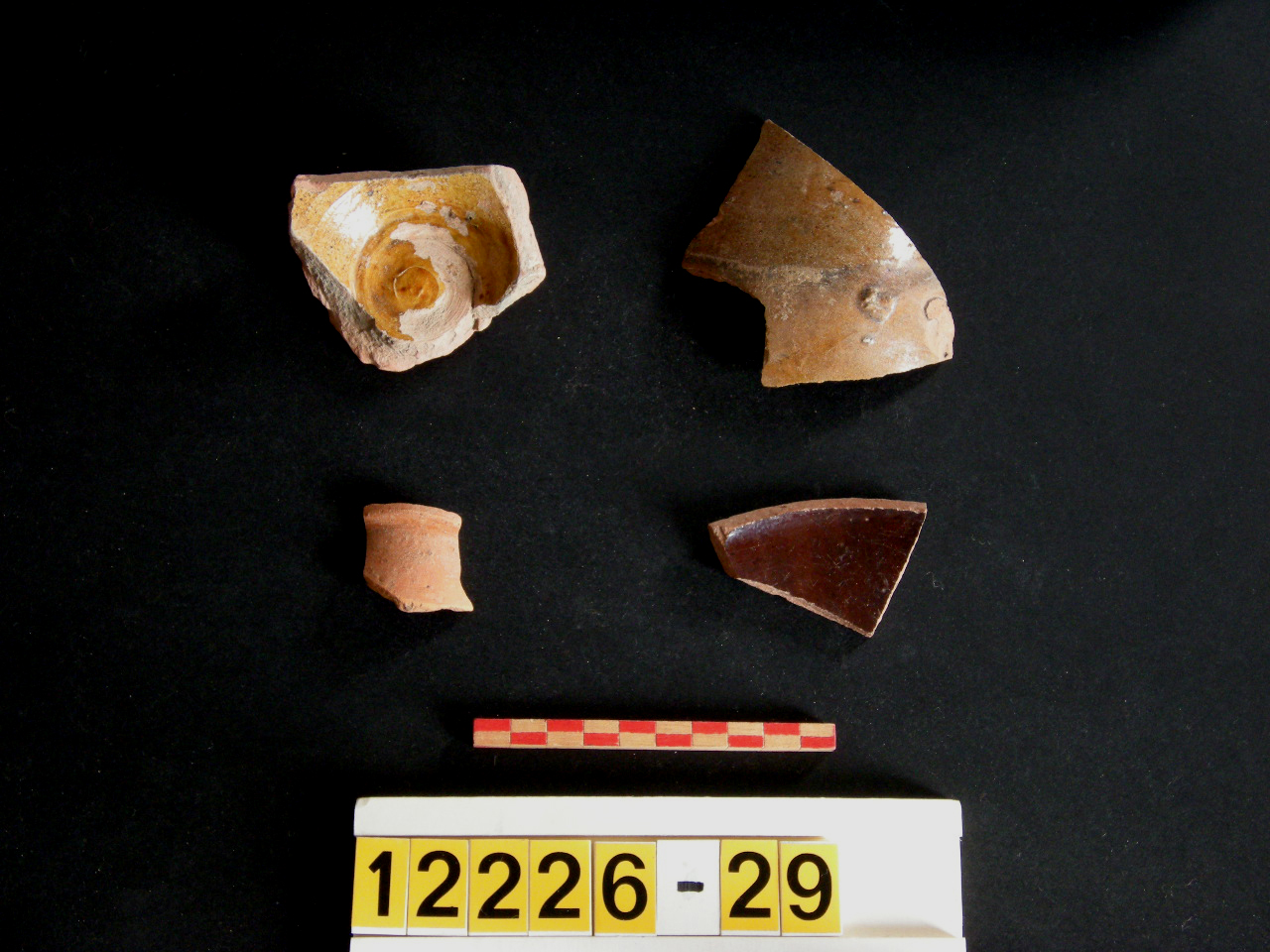 bottiglia, frammento - ambito veneziano (secc. XIII/ XIV)