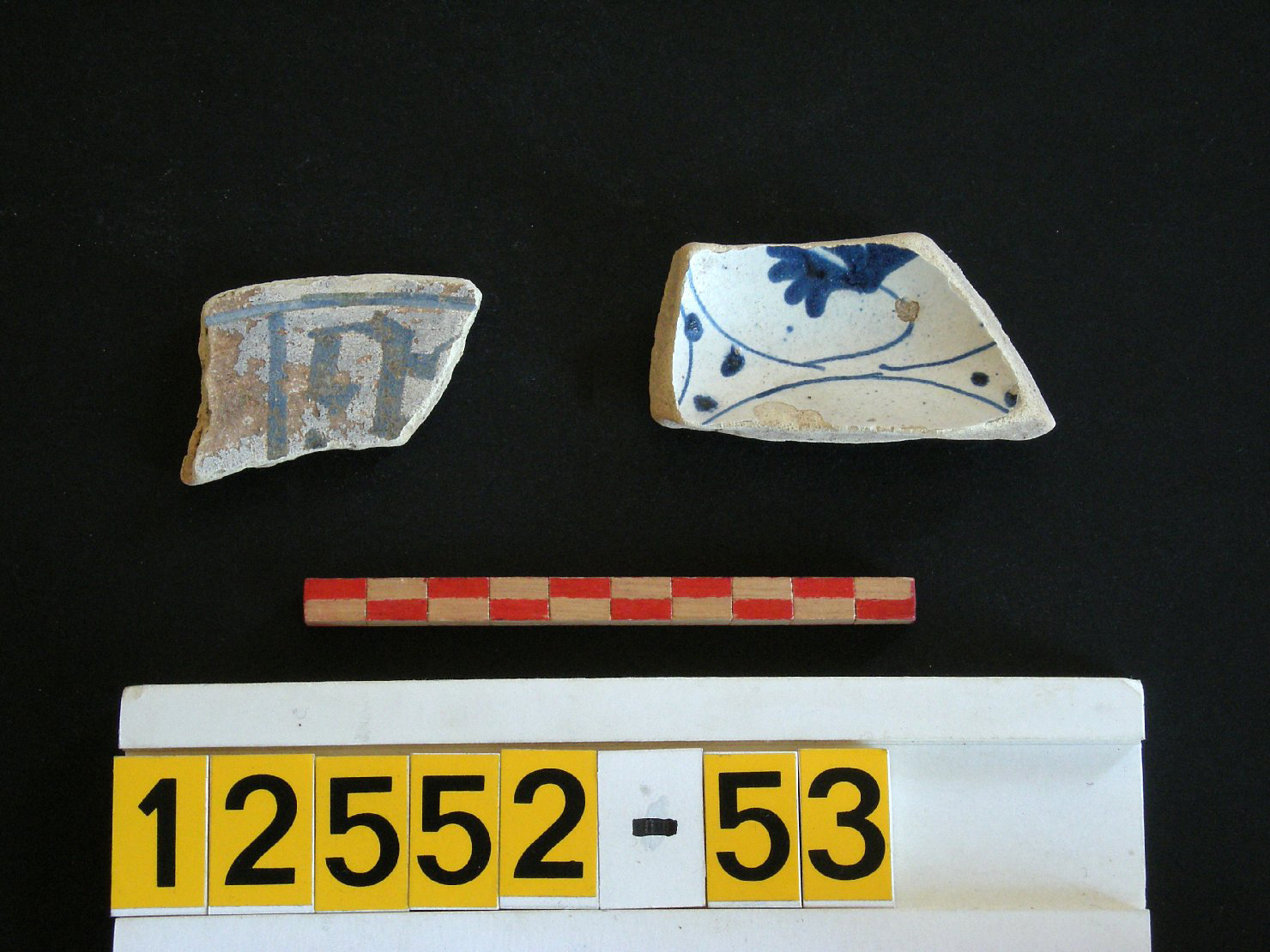 motivi decorativi geometrici (piatto, frammento) - produzione valenciana (sec. XV)