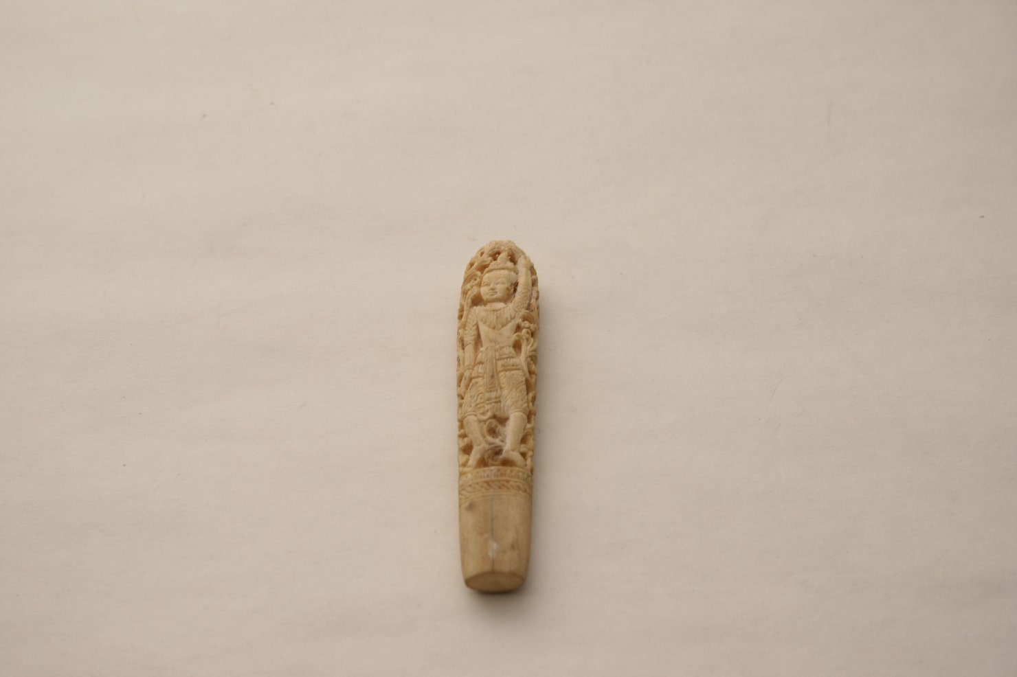 danzatrici (impugnatura, opera isolata) - ambito birmano (prima metà sec. XIX)