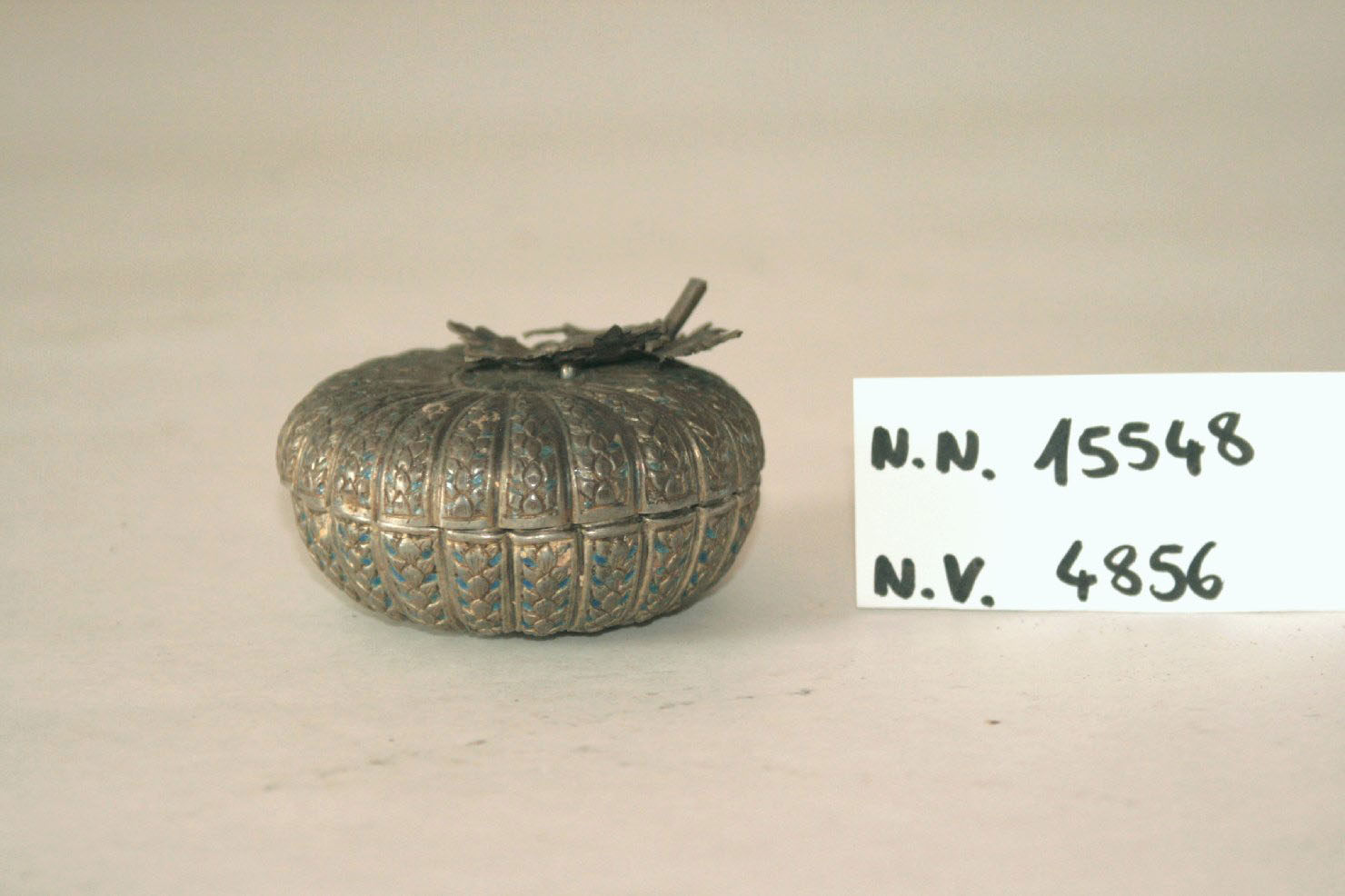 motivo decorativo a foglia (scatola, opera isolata) - ambito siamese (inizio sec. XIX)