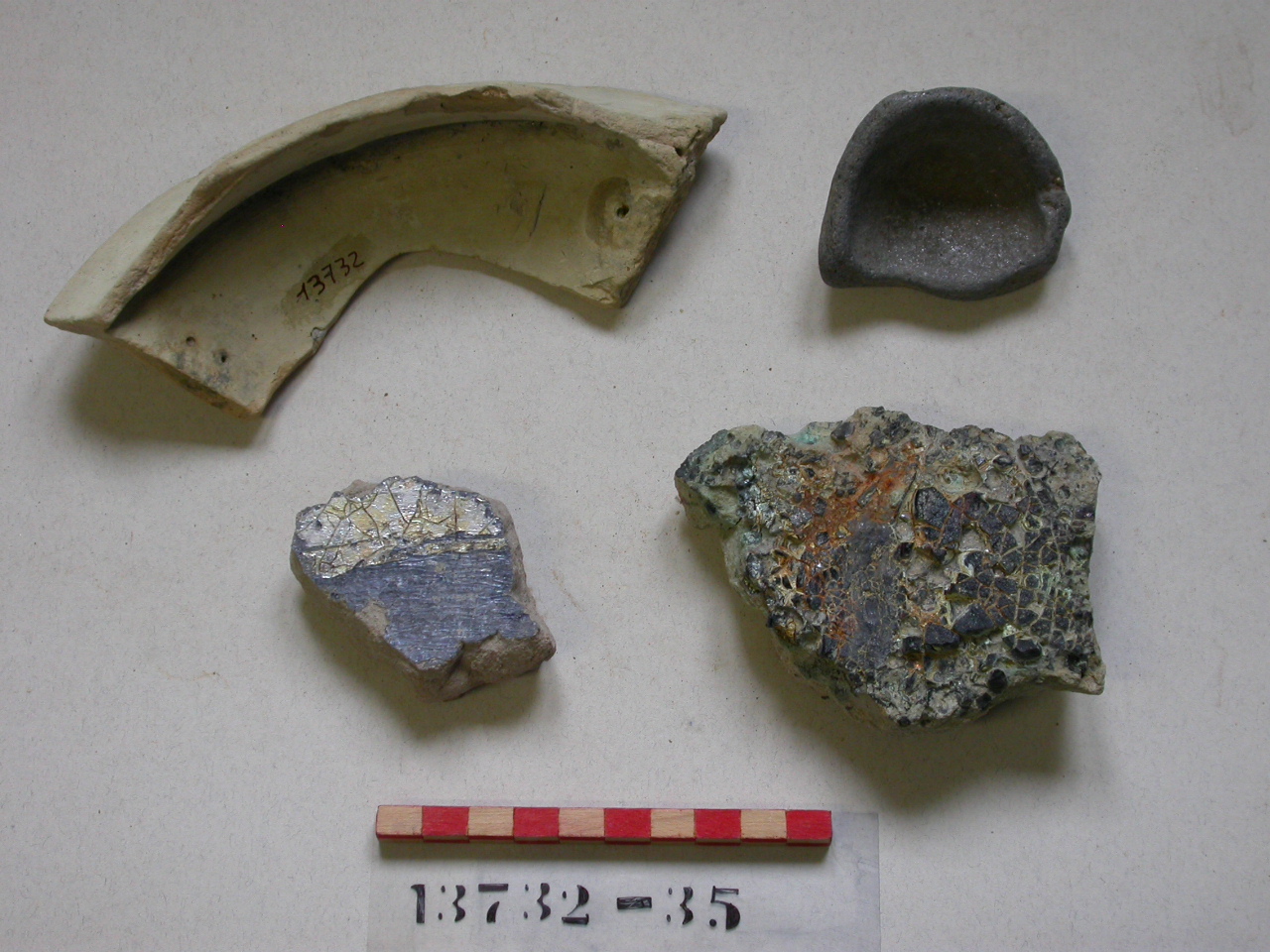 vaso, frammento - produzione alpina (sec. XIV)