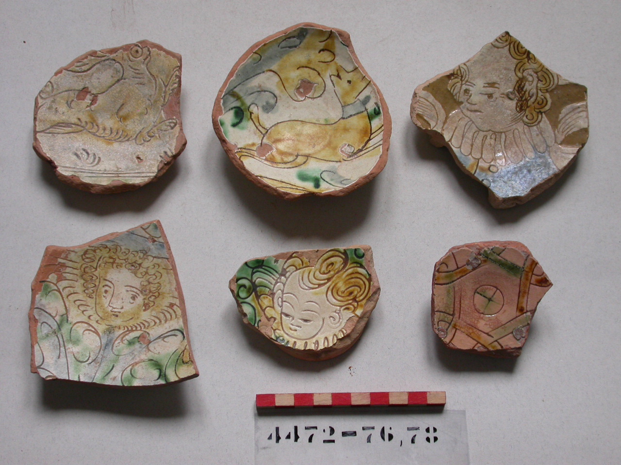 motivi decorativi geometrici (scodella, frammento) - ambito veneziano (secc. XVI/ XVII)