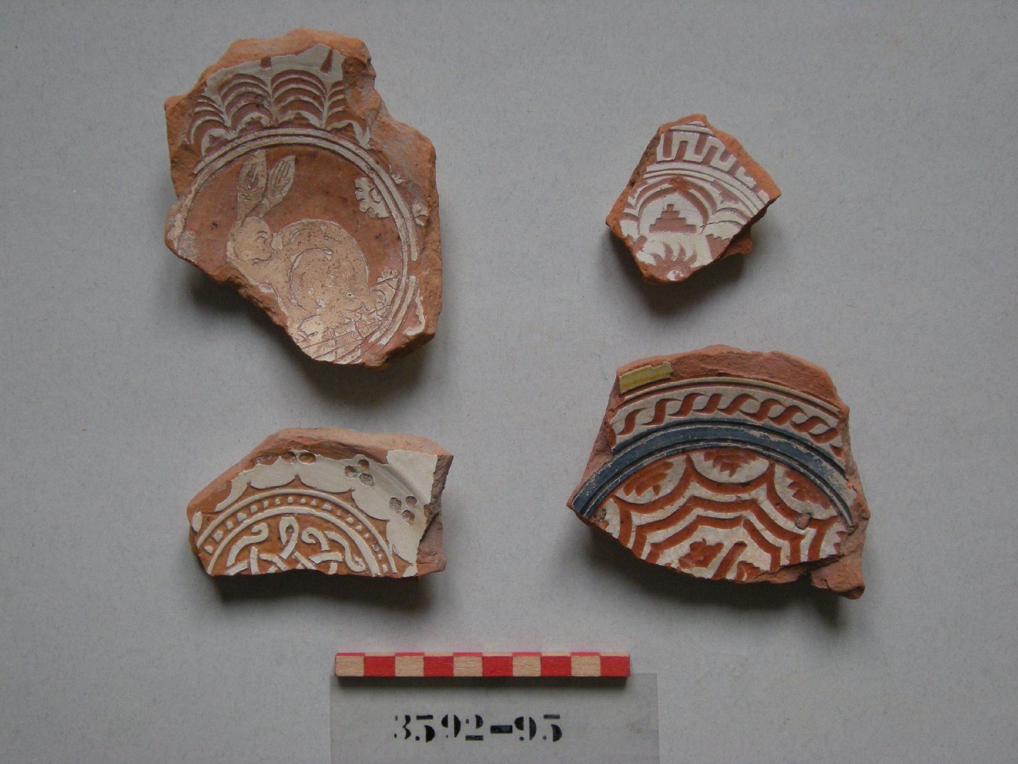 motivo decorativo zoomorfo (piatto, frammento) - ambito veneziano (sec. XVI)