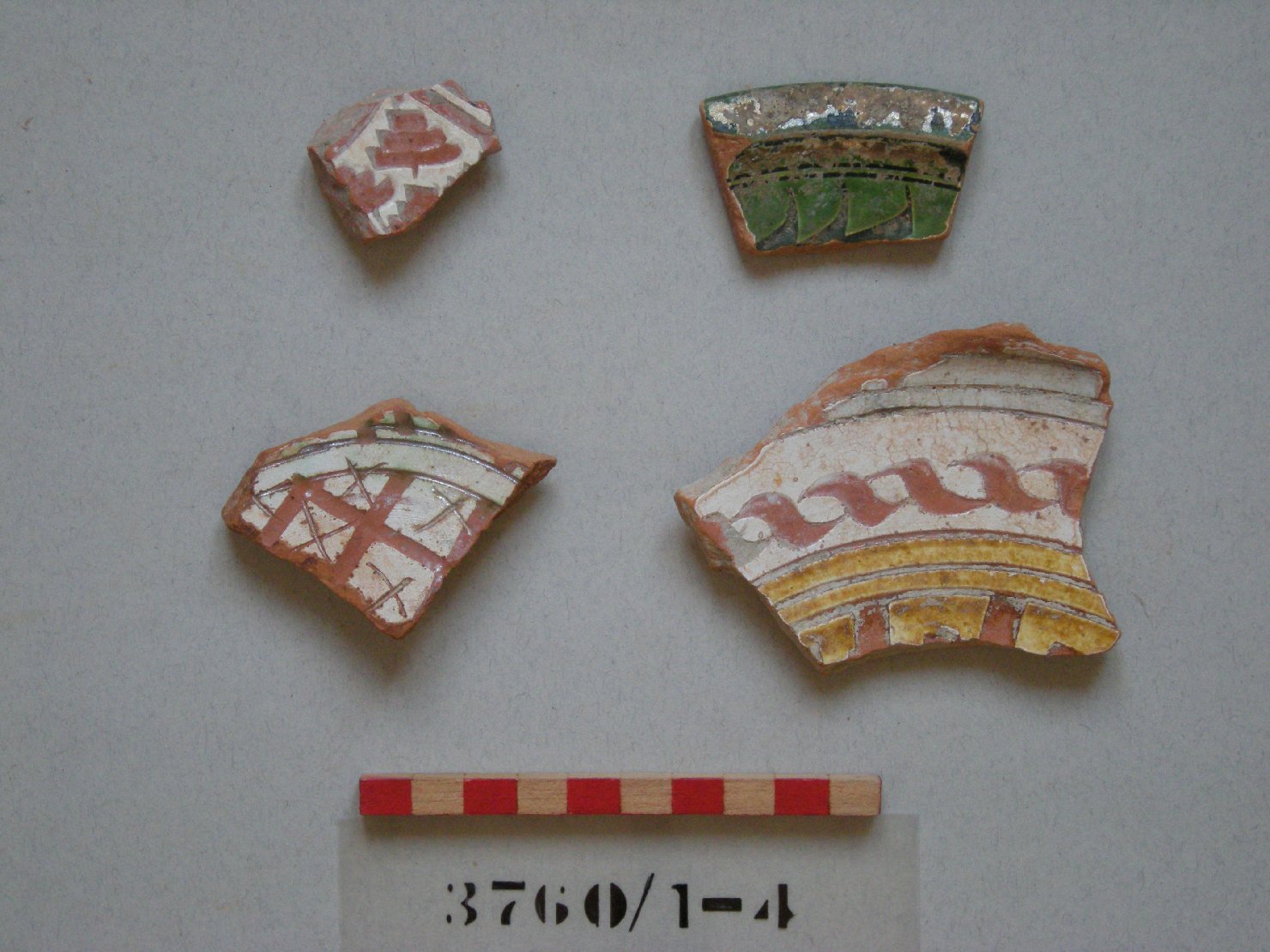motivo decorativo geometrico (piatto, frammento) - ambito veneziano (sec. XVI)