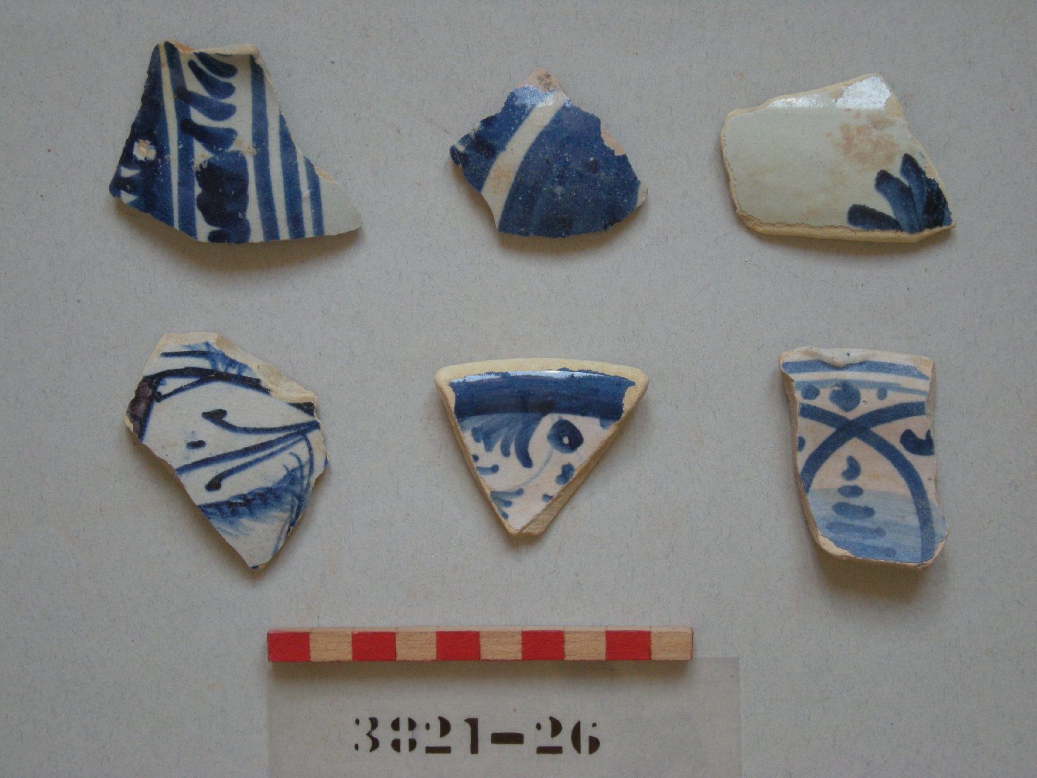 motivi decorativi geometrici (piatto, frammento) - ambito romagnolo-marchigiano (seconda metà sec. XVI)