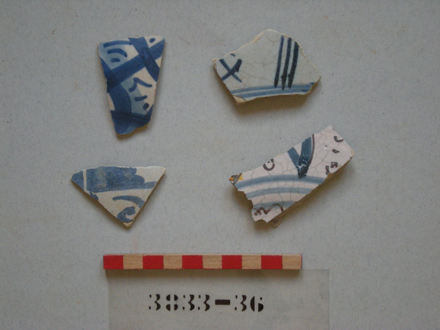 motivi decorativi geometrici (boccale, frammento) - ambito romagnolo-marchigiano (prima metà sec. XVI)