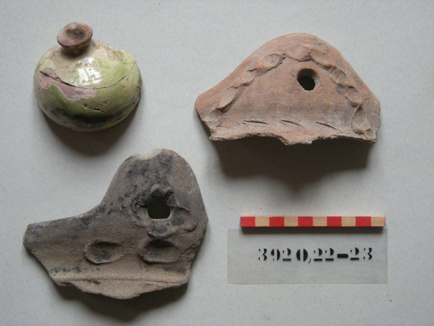 paiolo, frammento - ambito veneziano (secc. XVI/ XVII)