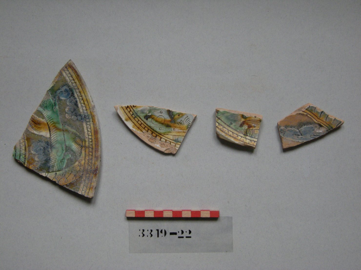 paesaggio (piatto, frammento) - ambito veneziano (secc. XVI/ XVII)