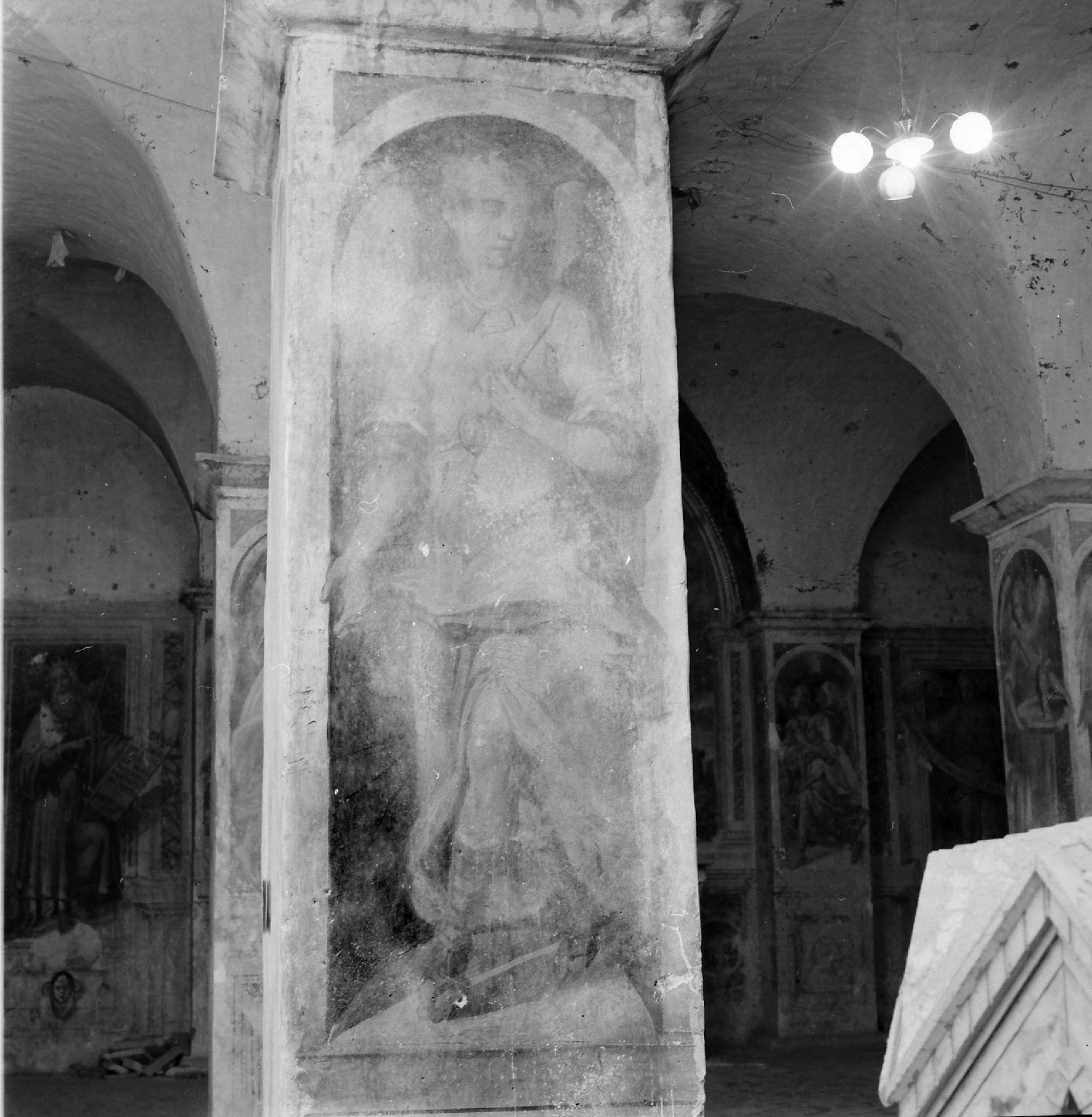 angelo con strumento della passione: coltello (dipinto, elemento d'insieme) di Bordone Andrea (attribuito) (secc. XVI/ XVII)