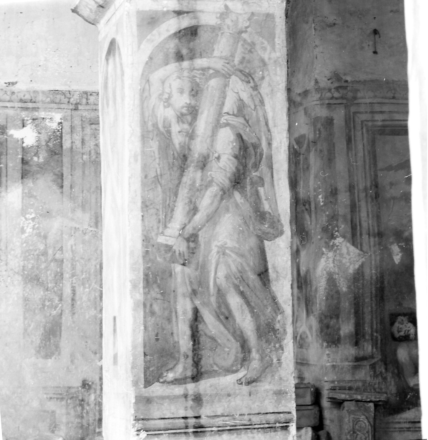 angelo con simbolo della Passione: colonna (dipinto, elemento d'insieme) di Bordone Andrea (attribuito) (secc. XVI/ XVII)