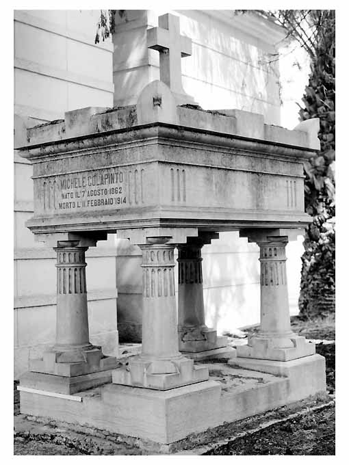 monumento funebre, opera isolata - ambito Italia meridionale (sec. XX)