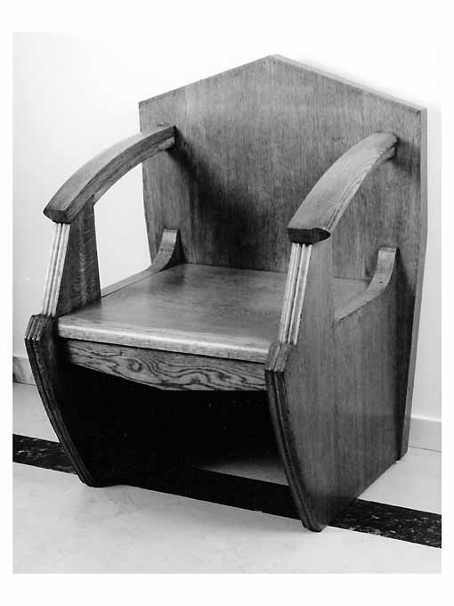 poltrona, serie di Cambellotti Duilio (sec. XX)