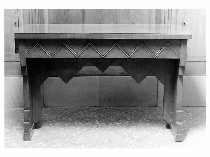 scrivania, opera isolata di Cambellotti Duilio (sec. XX)