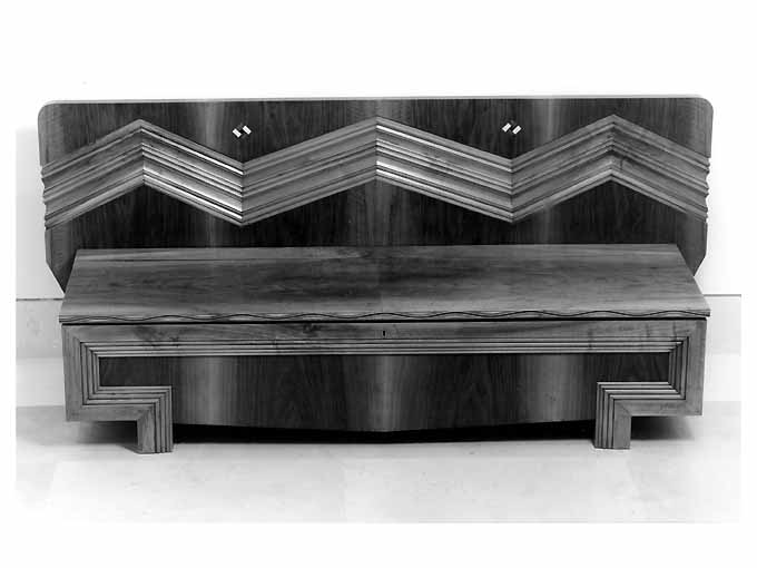 cassapanca, opera isolata di Cambellotti Duilio, Ditta Liporesi & Figli (sec. XX)