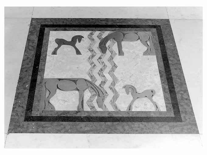 cavalli che si abbeverano (pavimento, opera isolata) di Cambellotti Duilio, Bassi Antonio (sec. XX)