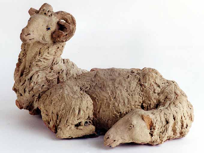 montone accovacciato (statuetta di presepio, elemento d'insieme) - produzione Italia meridionale (prima metà sec. XIX)