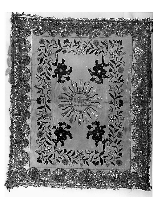 cortina - manifattura pugliese (ultimo quarto sec. XIX)