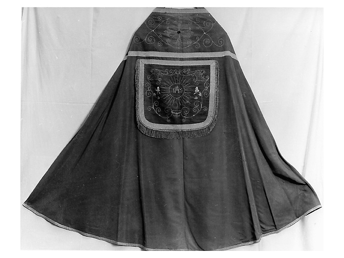 piviale - manifattura Italia meridionale (secc. XIX/ XX)