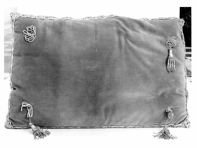 cuscino per libro liturgico, serie - manifattura Italia meridionale (secc. XIX/ XX)