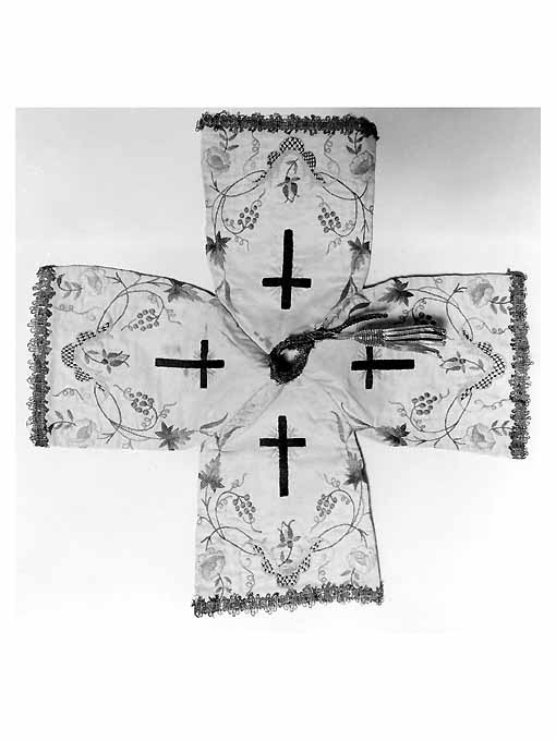 croce e simboli eucaristici (sacchetto per pisside da viatico) - manifattura pugliese (primo quarto sec. XX)