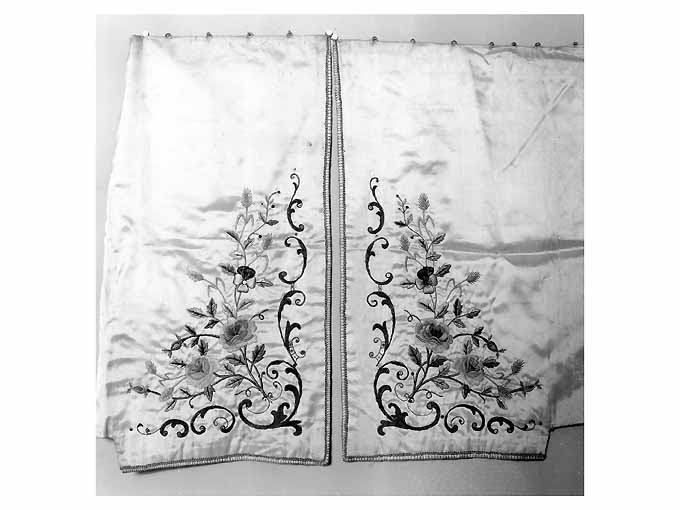 conopeo di tabernacolo - manifattura monastica (primo quarto sec. XX)