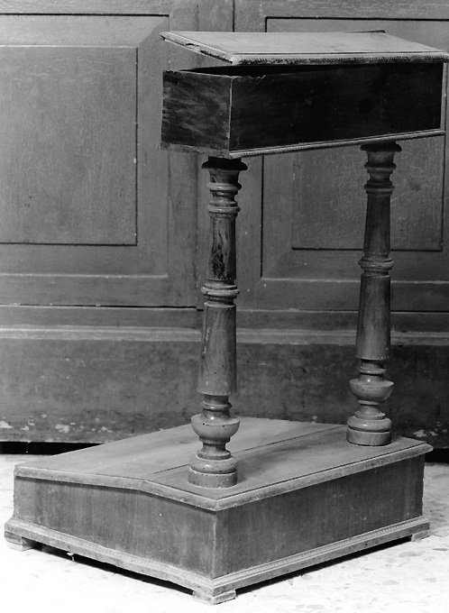 inginocchiatoio - ambito Italia meridionale (primo quarto sec. XX)