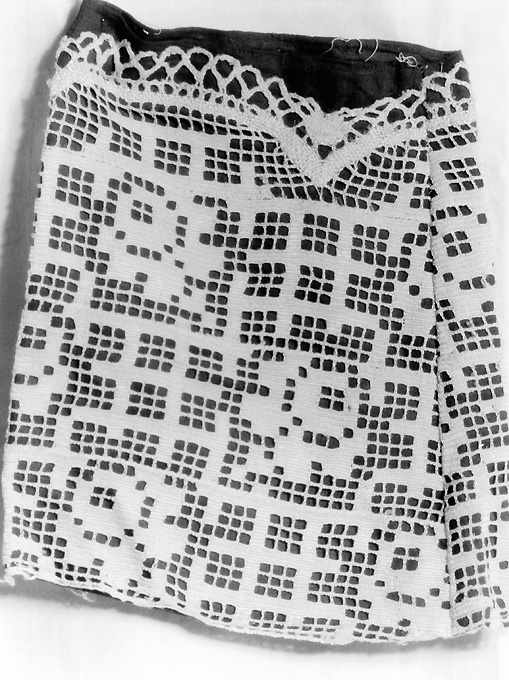 dalmatica, frammento - manifattura pugliese (primo quarto sec. XX)