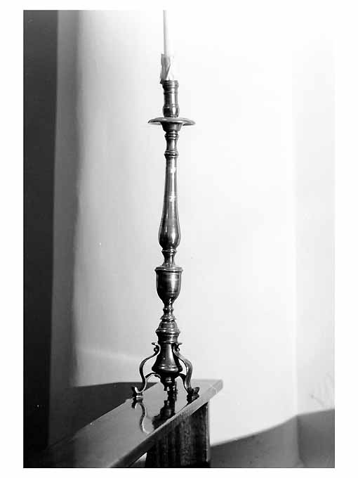 candeliere d'altare, serie - ambito pugliese (secc. XIX/ XX)