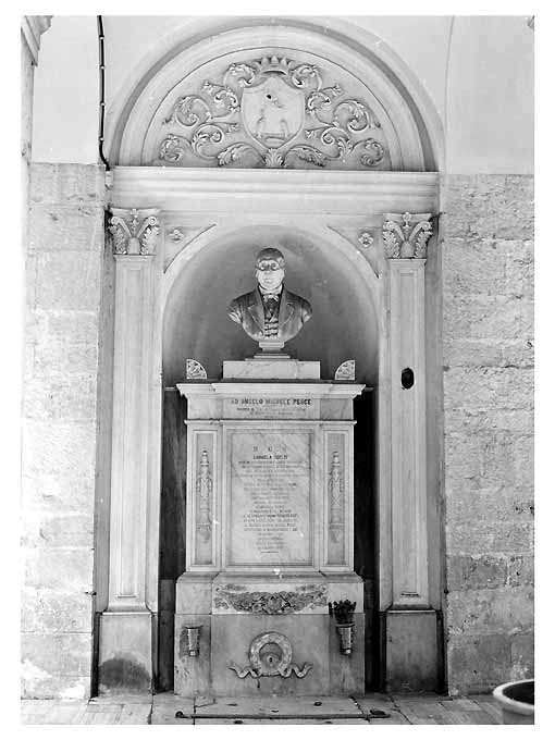 monumento funebre - a edicola di Fiore Gaetano - ambito pugliese (sec. XIX)