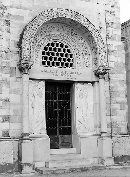 portale, opera isolata - ambito Italia meridionale (sec. XX)