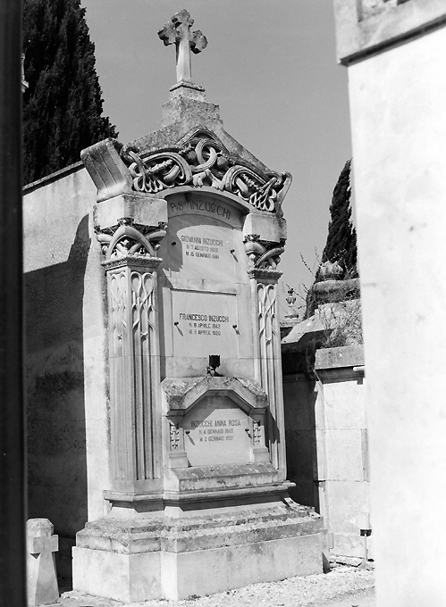 monumento funebre, opera isolata - ambito Italia meridionale (sec. XX)