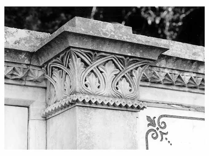 capitello di pilastro, serie - ambito Italia meridionale (inizio sec. XX)