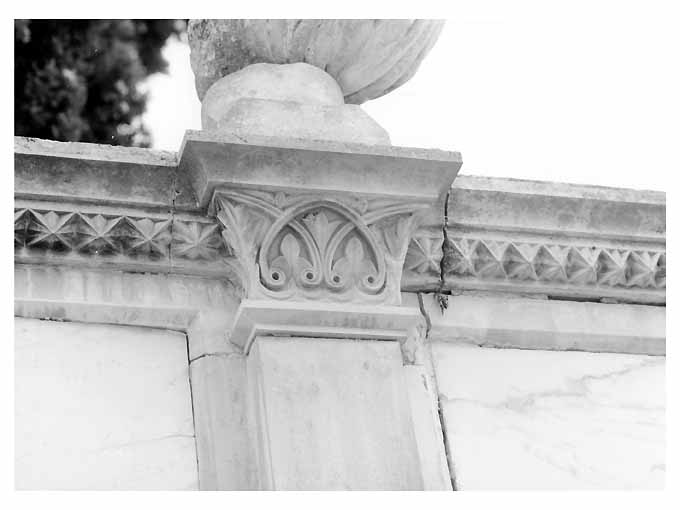 capitello di parasta, serie - ambito Italia meridionale (inizio sec. XX)