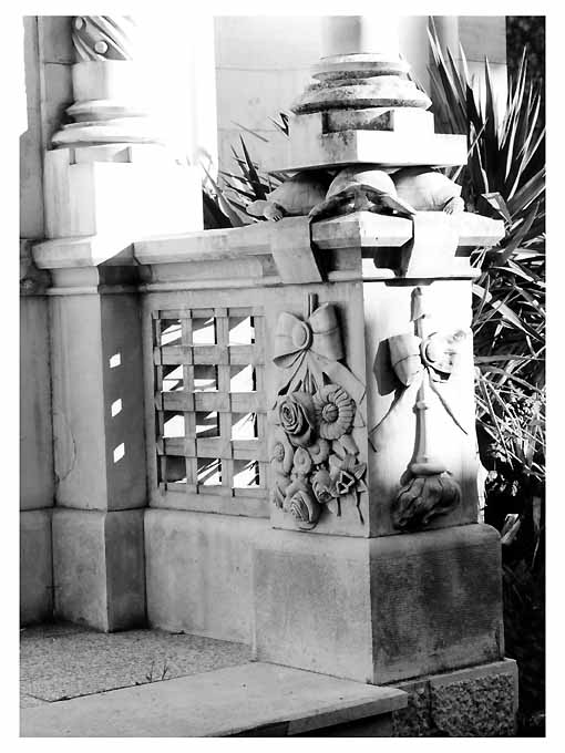 plinto, serie - ambito Italia meridionale (sec. XX)