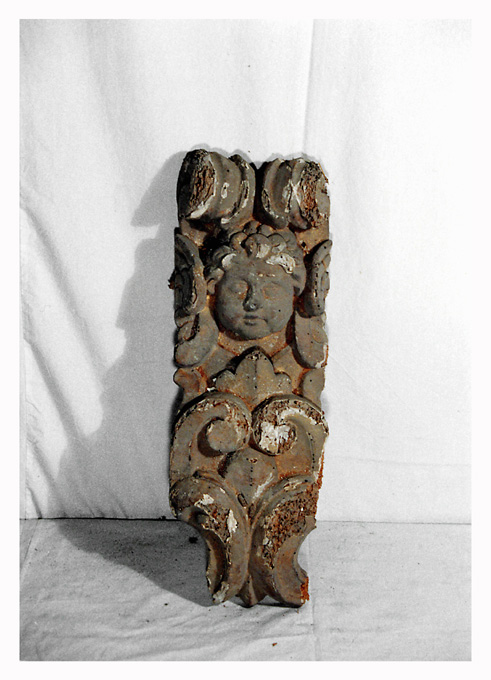 cornice, frammento - ambito pugliese (seconda metà sec. XVII)