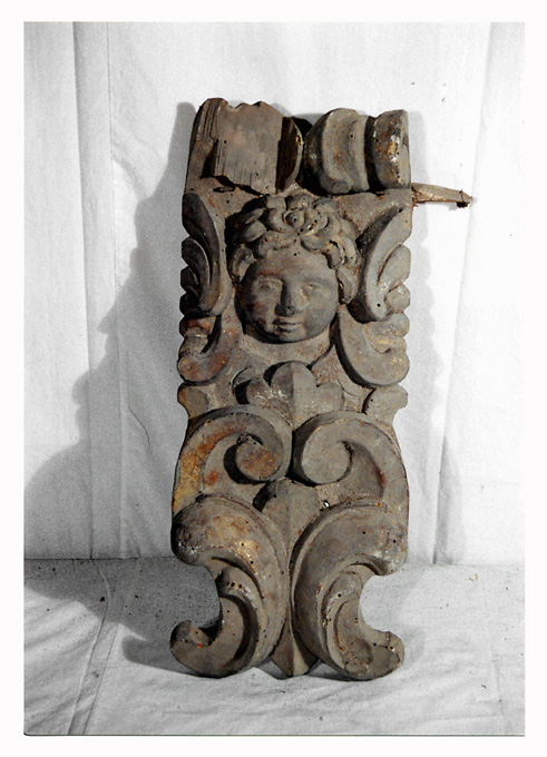 cornice, frammento - ambito pugliese (seconda metà sec. XVII)