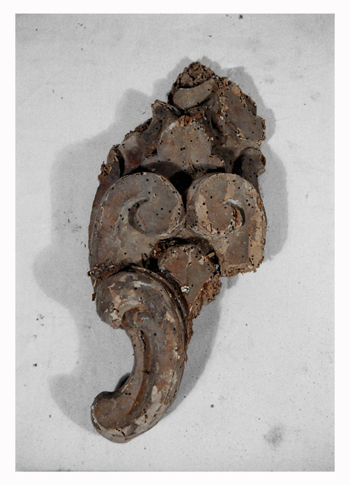 cornice, frammento - ambito pugliese (seconda metà sec. XVII)