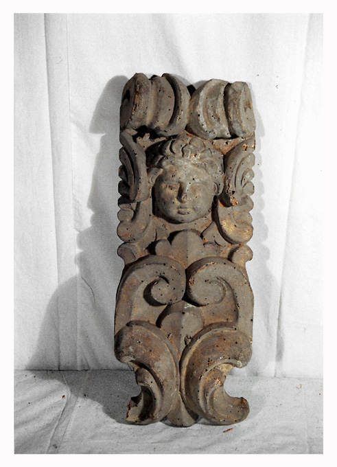 cornice, frammento - ambito pugliese (seconda metà sec. XVII)