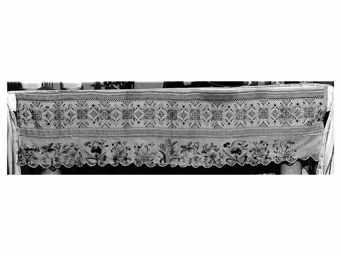 tovaglia d'altare, frammento - ambito Italia meridionale (secc. XIX/ XX)