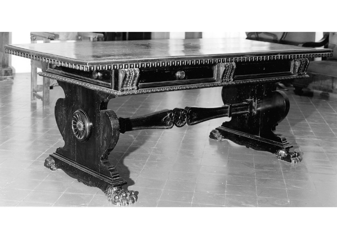 tavolo da centro - ambito Italia meridionale (secc. XVII/ XVIII)