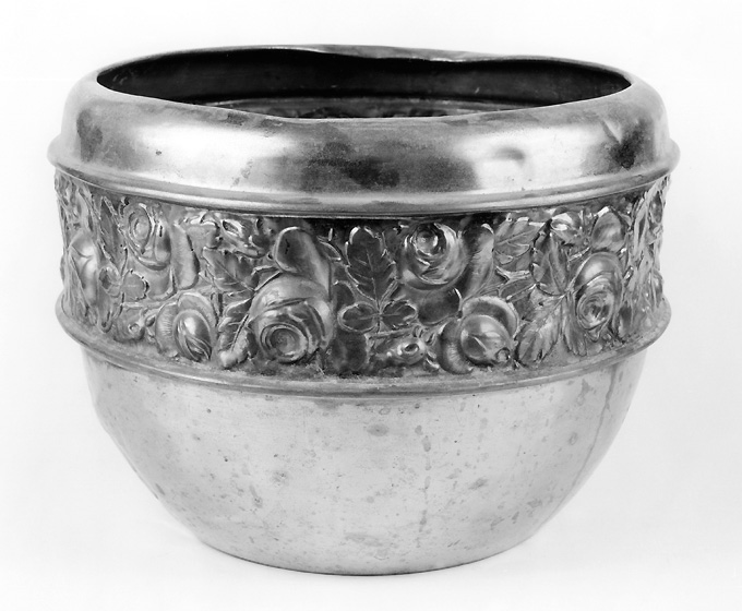 vaso, serie - ambito Italia meridionale (prima metà sec. XX)