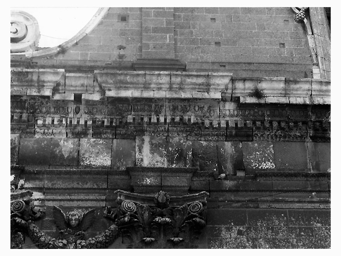 cornice architettonica - ambito salentino (sec. XVII)