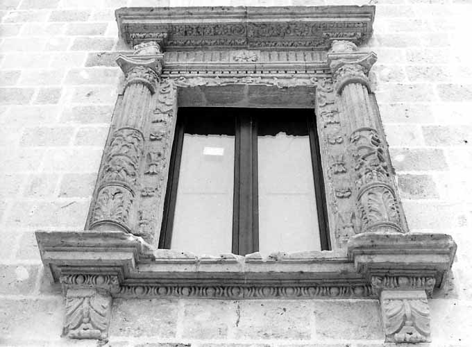 finestra - ambito salentino (inizio sec. XVII)