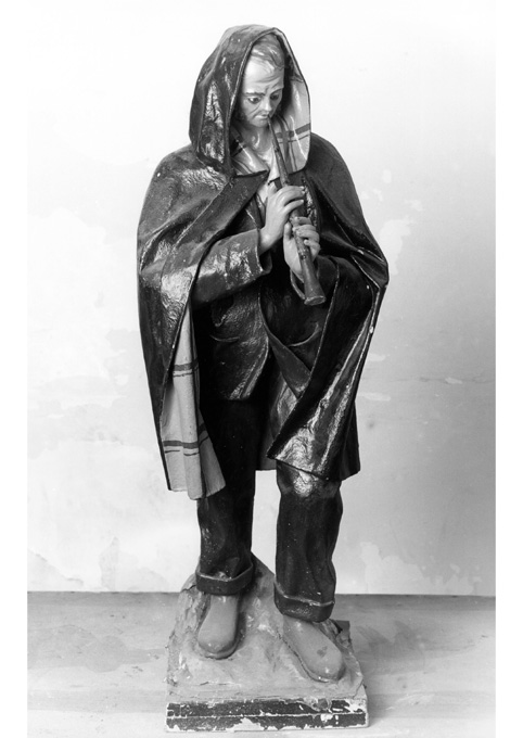 pifferaio (statua da presepio, elemento d'insieme) - ambito leccese (prima metà sec. XX)