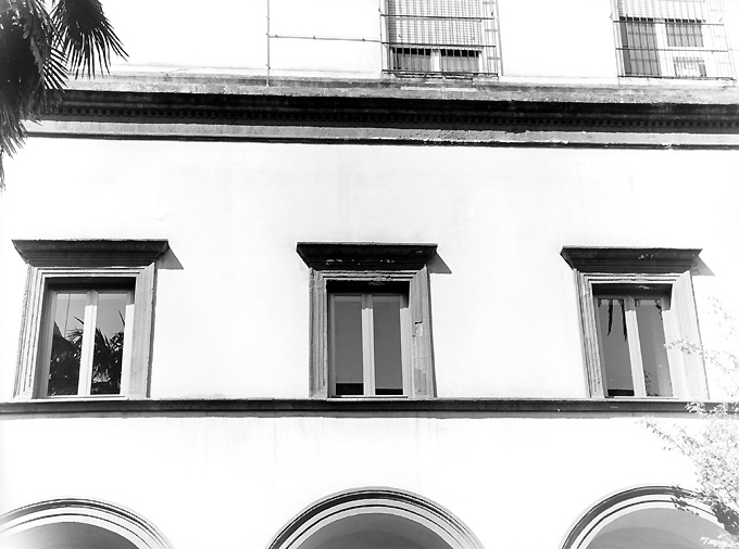 mostra di finestra, serie di Calderini Guglielmo, Ditta Raffo (sec. XX)