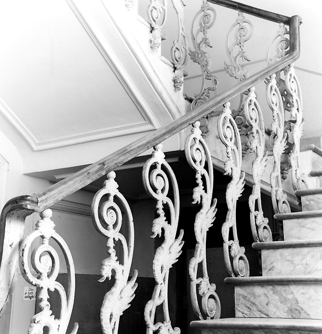 ringhiera di Calderini Guglielmo, Ditta Raffo (sec. XX)